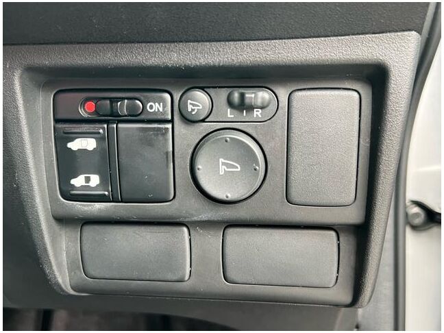 当店のお車をご覧いただきましてありがとうございます。お車についてのご質問やお見積りのご依頼、ご購入にあたってのご相談などお気軽にお問い合わせ下さい！