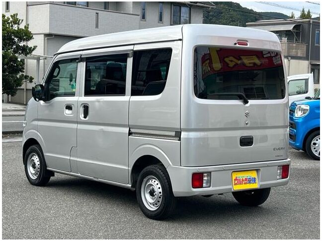 当店のお車をご覧いただきましてありがとうございます。お車についてのご質問やお見積りのご依頼、ご購入にあたってのご相談などお気軽にお問い合わせ下さい！