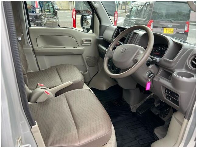 当店のお車をご覧いただきましてありがとうございます。お車についてのご質問やお見積りのご依頼、ご購入にあたってのご相談などお気軽にお問い合わせ下さい！