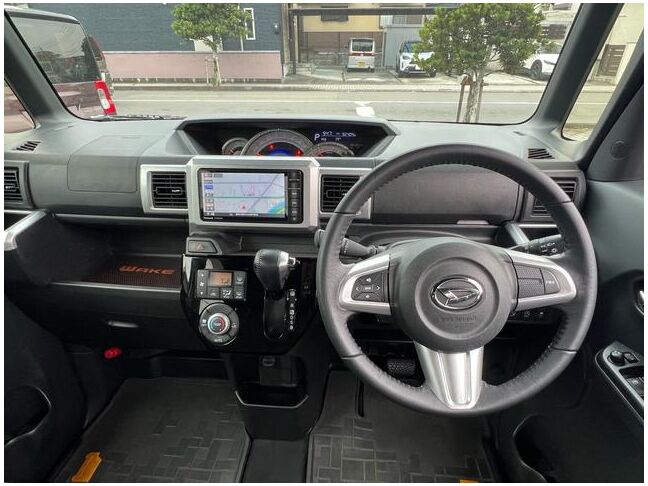 すぐにご来店頂けない場合や遠方にお住まいの方、車両状態の詳細が知りたい方はお気軽にご連絡下さい♪ すぐにご来店頂けない場合や遠方にお住まいの方、車両状態の詳細が知りたい方はお気軽にご連絡下さい♪