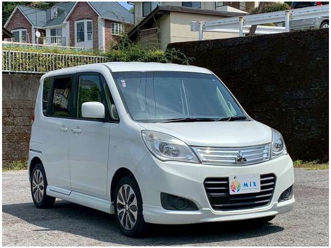 【自社ローン専門】仮審査通過率90％！全車試乗可。来店前に≪必ず電話予約≫をお願いします。【車両状態】内外装ともにとてもキレイです。機関関係も良好です！