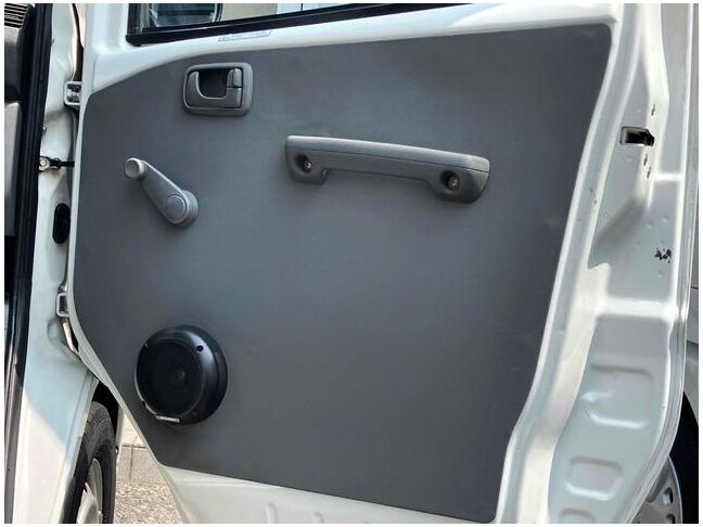 当店のお車をご覧いただきましてありがとうございます。お車についてのご質問やお見積りのご依頼、ご購入にあたってのご相談などお気軽にお問い合わせ下さい！