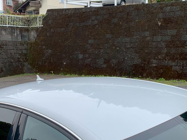 【友達追加の方法②】車両画像の2枚目のQRコードをLINEで読み込んで友達追加できます。