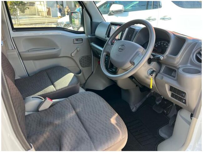 すぐにご来店頂けない場合や遠方にお住まいの方、車両状態の詳細が知りたい方はお気軽にご連絡下さい♪