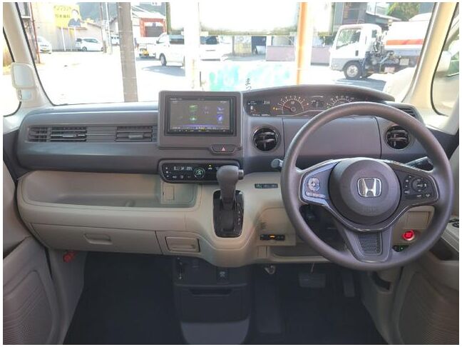 当店のお車をご覧いただきましてありがとうございます。お車についてのご質問やお見積りのご依頼、ご購入にあたってのご相談などお気軽にお問い合わせ下さい！