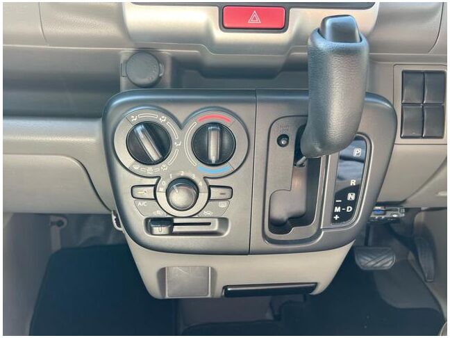 すぐにご来店頂けない場合や遠方にお住まいの方、車両状態の詳細が知りたい方はお気軽にご連絡下さい♪