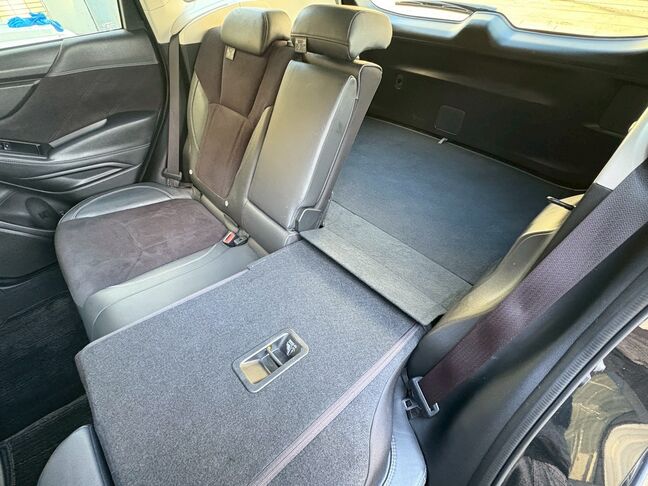 LINEで簡単仮審査が可能です。まずはお友達追加からお願いいたします。