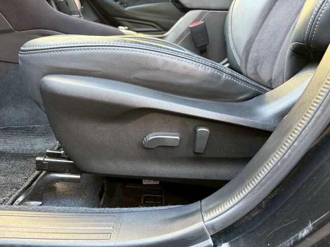 15年未満、15キロ以下のお車に関しましては1年間走行距離無制限保障をご選択いただけます。