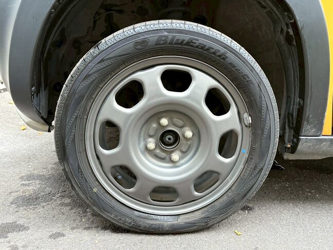 タイヤ＆ホイール、バッテリー等格安にてご提供致します。