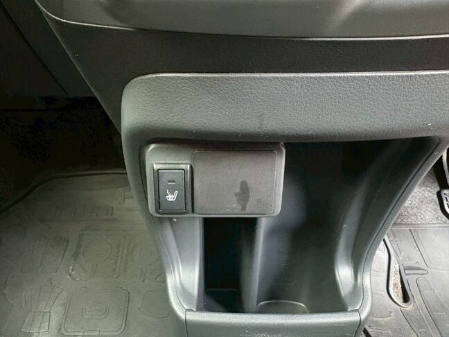 当店では、お急ぎのお客様に無料でレンタカーをお貸出ししております。ご契約後、即日引渡しOKです。