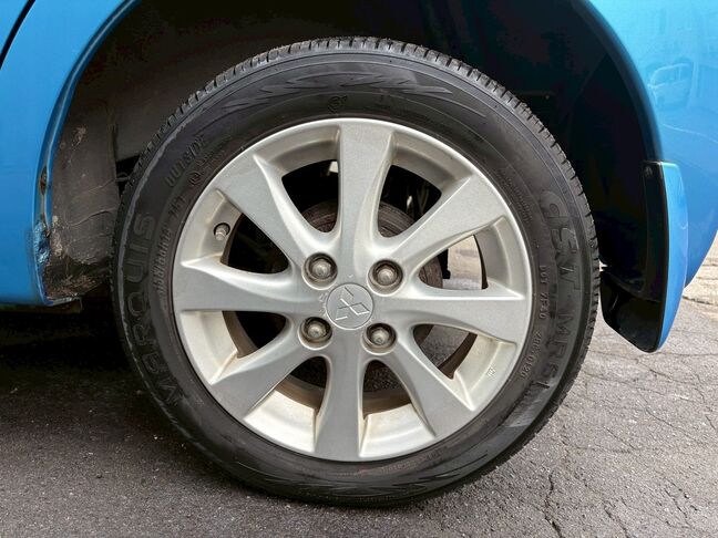 15年未満、15キロ以下のお車に関しましては1年間走行距離無制限保障をご選択いただけます。