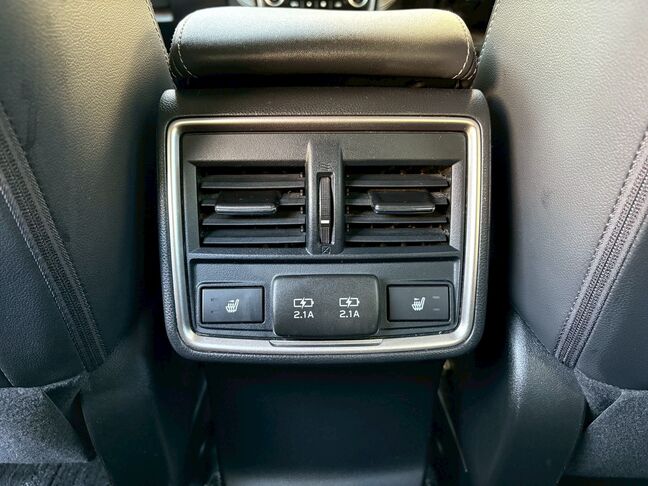 当店では、お急ぎのお客様に無料でレンタカーをお貸出ししております。ご契約後、即日引渡しOKです。