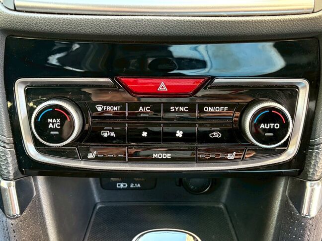 地方（市外・道外）の方は、別途陸送費用と名義変更費用、車庫証明費用が掛かります。詳しくは担当金澤まで。