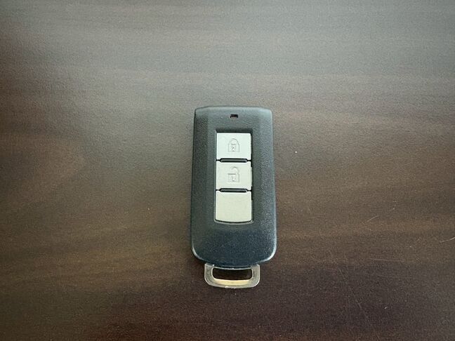 15年未満、15キロ以下のお車に関しましては1年間走行距離無制限保障をご選択いただけます。