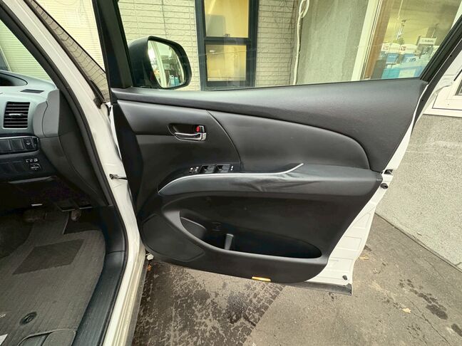 15年未満、15キロ以下のお車に関しましては1年間走行距離無制限保障をご選択いただけます。