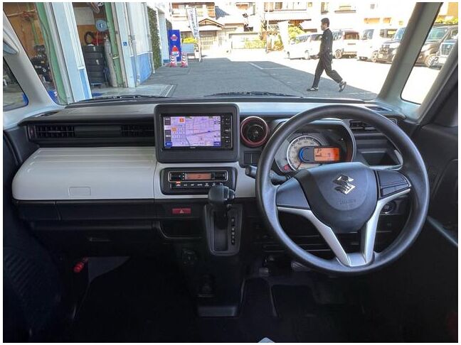 すぐにご来店頂けない場合や遠方にお住まいの方、車両状態の詳細が知りたい方はお気軽にご連絡下さい♪