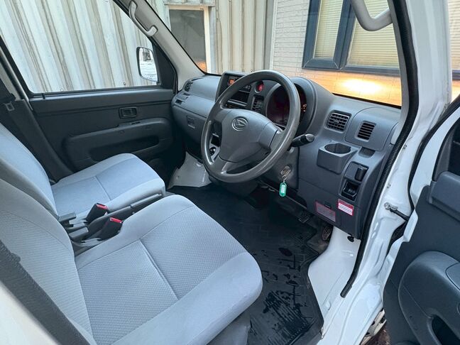 支払い総額表示で安心の一台。安くても一切手抜きはいたしません。