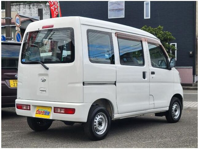 当店のお車をご覧いただきましてありがとうございます。お車についてのご質問やお見積りのご依頼、ご購入にあたってのご相談などお気軽にお問い合わせ下さい！