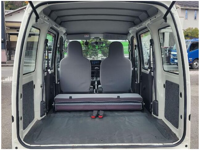 すぐにご来店頂けない場合や遠方にお住まいの方、車両状態の詳細が知りたい方はお気軽にご連絡下さい♪