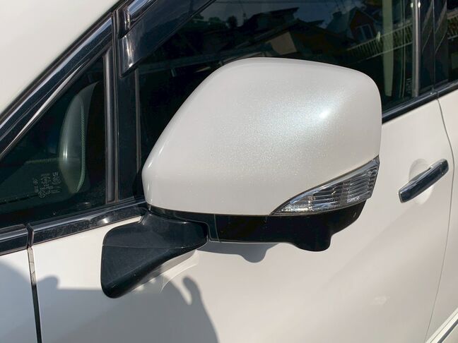 【友達追加の方法②】車両画像の2枚目のQRコードをLINEで読み込んで友達追加できます。