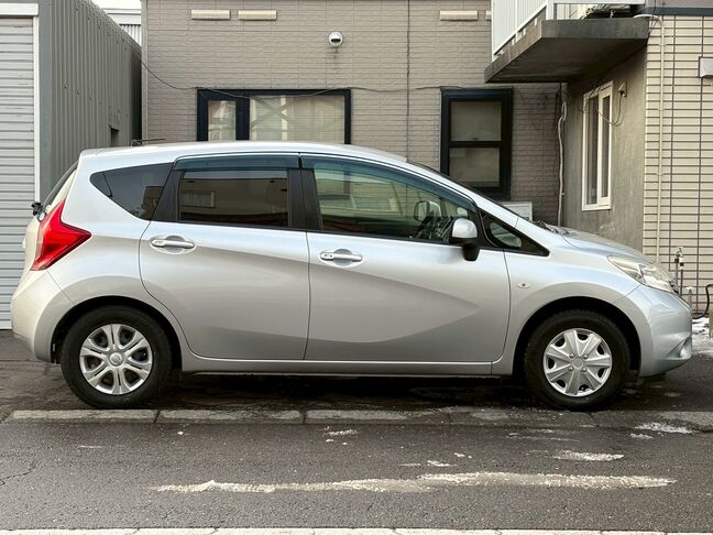 地方（市外・道外）の方は、別途陸送費用と名義変更費用、車庫証明費用が掛かります。詳しくは担当金澤まで。