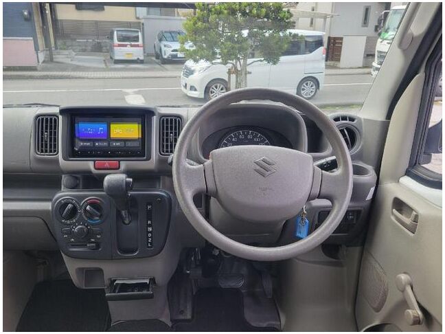 当店のお車をご覧いただきましてありがとうございます。お車についてのご質問やお見積りのご依頼、ご購入にあたってのご相談などお気軽にお問い合わせ下さい！