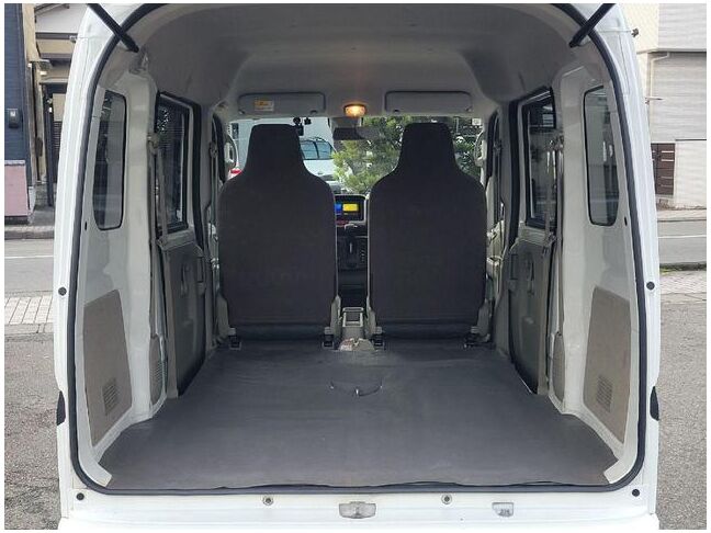 すぐにご来店頂けない場合や遠方にお住まいの方、車両状態の詳細が知りたい方はお気軽にご連絡下さい♪