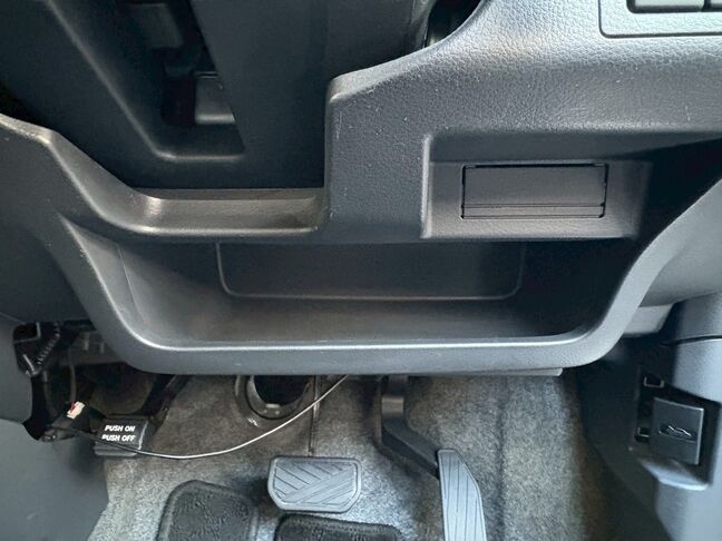 地方（市外・道外）の方は、別途陸送費用と名義変更費用、車庫証明費用が掛かります。詳しくは担当金澤まで。