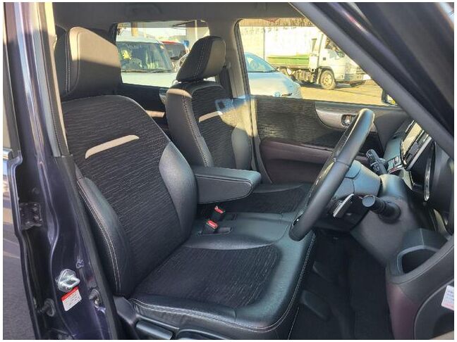 すぐにご来店頂けない場合や遠方にお住まいの方、車両状態の詳細が知りたい方はお気軽にご連絡下さい♪