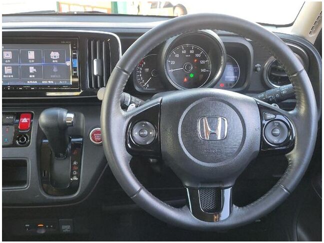 当店のお車をご覧いただきましてありがとうございます。お車についてのご質問やお見積りのご依頼、ご購入にあたってのご相談などお気軽にお問い合わせ下さい！