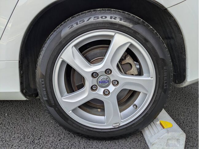 自社ローンや信用回復ローンに対応しております。審査が通らなかった方や不安のある方も、状況に応じて無理のないプランをご提案いたします。お気軽にご相談ください。