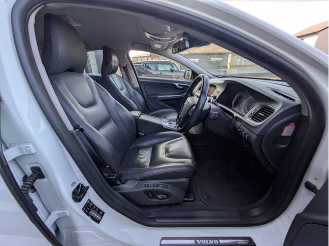 自社ローンや信用回復ローンに対応しております。審査が通らなかった方や不安のある方も、状況に応じて無理のないプランをご提案いたします。お気軽にご相談ください。