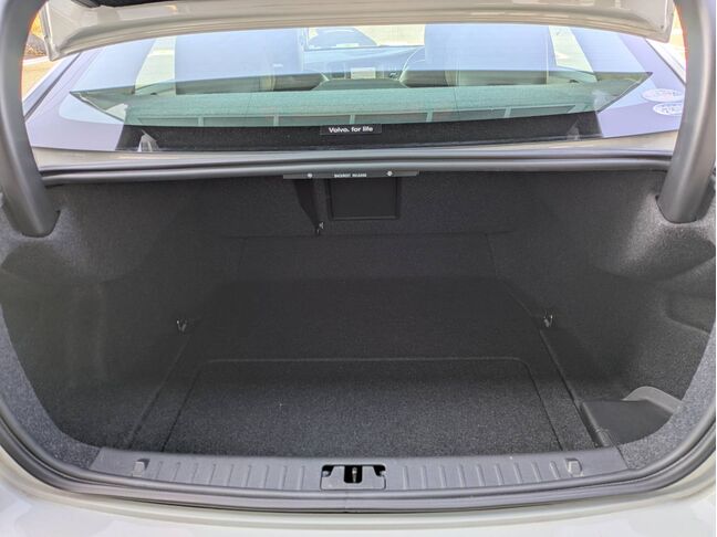 自社ローンや信用回復ローンに対応しております。審査が通らなかった方や不安のある方も、状況に応じて無理のないプランをご提案いたします。お気軽にご相談ください。