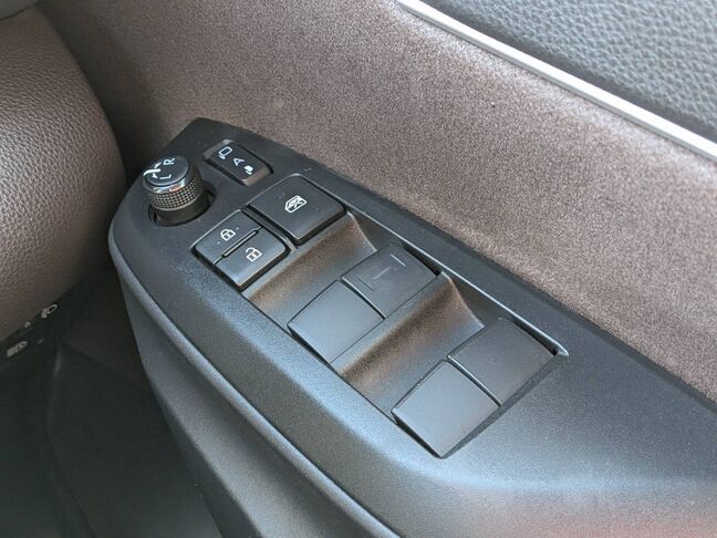 自社ローンや信用回復ローンに対応しております。審査が通らなかった方や不安のある方も、状況に応じて無理のないプランをご提案いたします。お気軽にご相談ください。