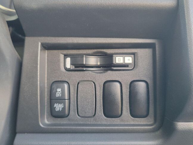 すぐにご来店頂けない場合や遠方にお住まいの方、車両状態の詳細が知りたい方はお気軽にご連絡下さい♪