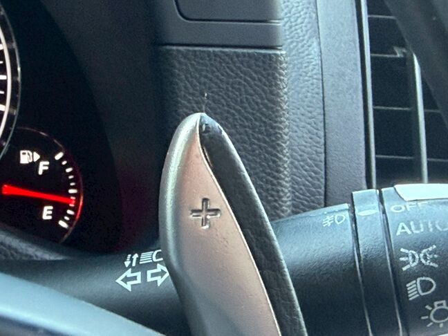 パドルシフト装備！！快適なドライブをお楽しみください！！