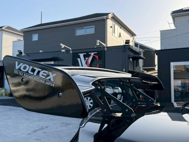 ＧＴウィング装備しておりますので迫力のあるエクステリアになってます！