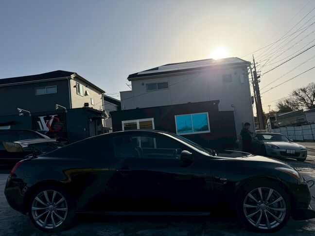 憧れのカッコいい黒塗りセダンに乗れる！自社ローン専門店だから、ローン審査に不安な方も全力応援。