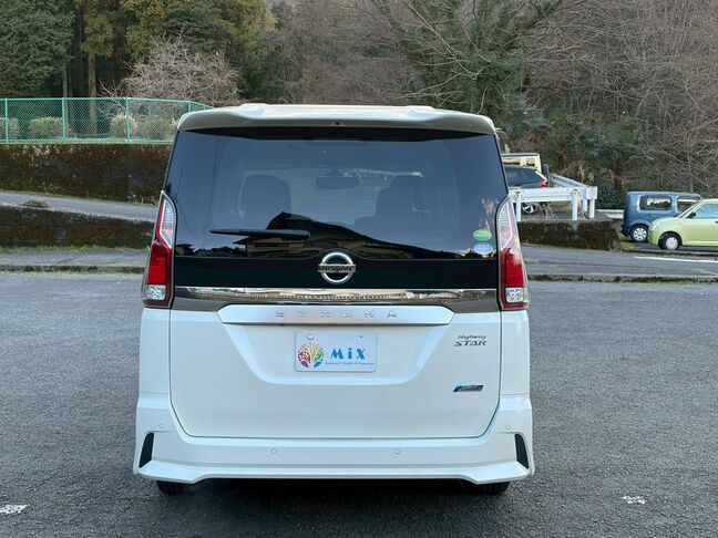 【お車探し】お客様のご要望に応じて、仕入れのプロがお客様と一緒にご希望のお車をお探しさせて頂くサービスをご提供しています。ご遠慮なくお申し出ください。