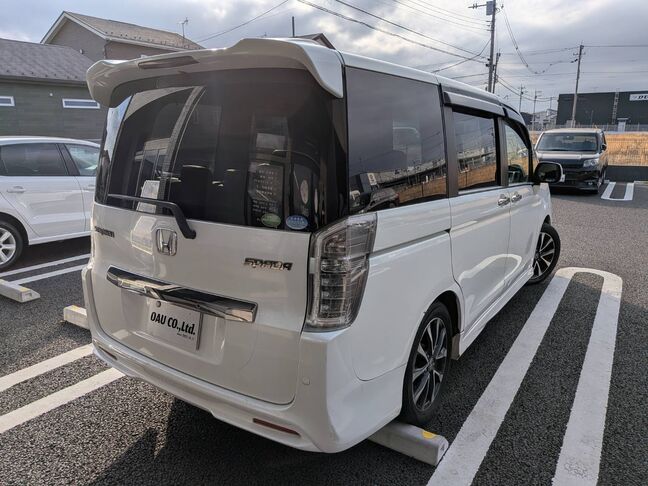 買取からの直販にて極限までこだわった仕入れで低価格を実現！！低価格で良質なお車を是非、ご覧ください。