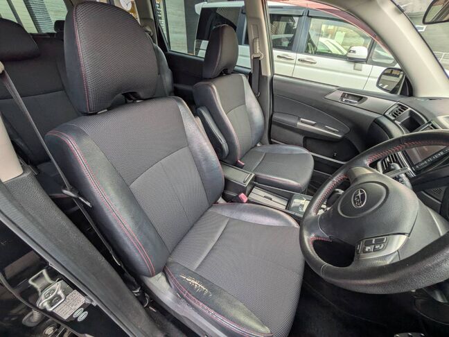 自社ローンや信用回復ローンに対応しております。審査が通らなかった方や不安のある方も、状況に応じて無理のないプランをご提案いたします。お気軽にご相談ください。