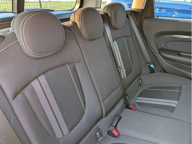 自社ローンや信用回復ローンに対応しております。審査が通らなかった方や不安のある方も、状況に応じて無理のないプランをご提案いたします。お気軽にご相談ください。