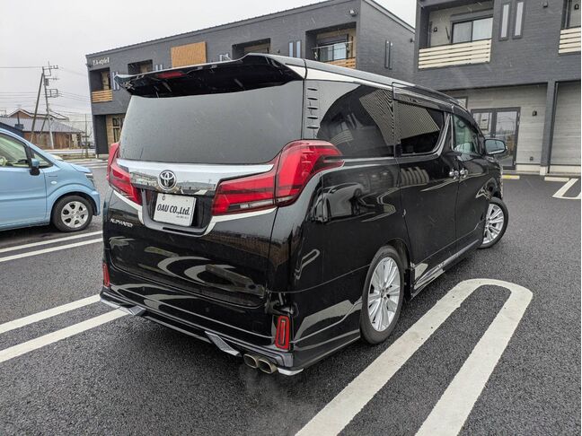 買取からの直販にて極限までこだわった仕入れで低価格を実現！！低価格で良質なお車を是非、ご覧ください。