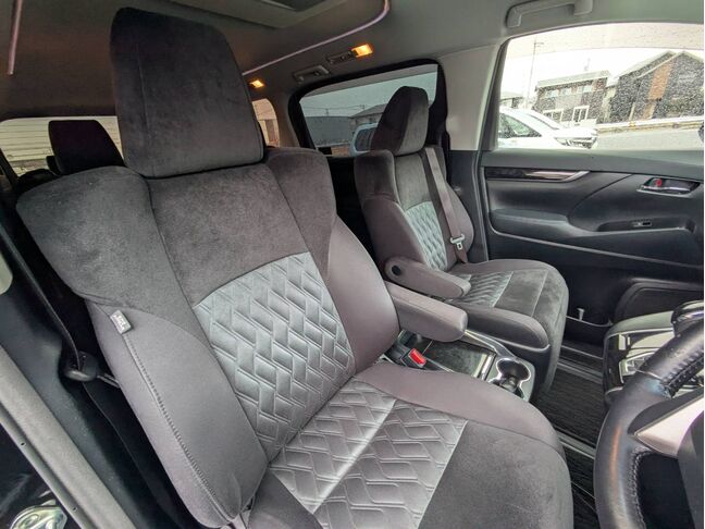 自社ローンや信用回復ローンに対応しております。審査が通らなかった方や不安のある方も、状況に応じて無理のないプランをご提案いたします。お気軽にご相談ください。