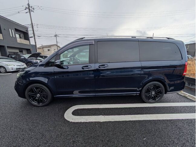 大好評のボディコーティングもご納車までに施工可能！雨染みや線傷など中古車だからと諦めていませんか？ピカピカの状態でお乗り出し頂けます！
