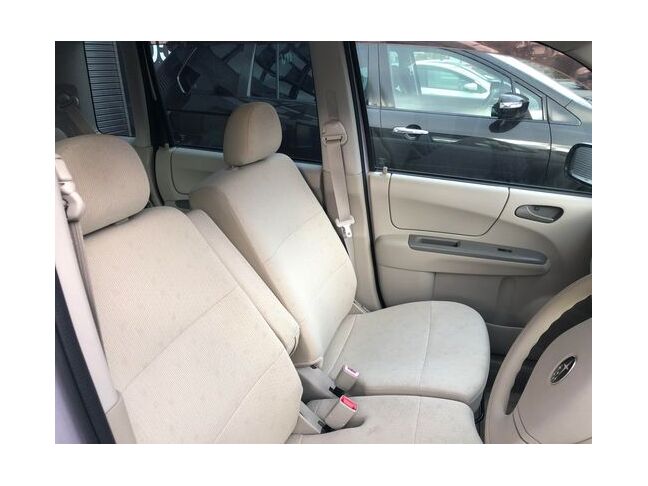 明るく清潔感のあるベージュ内装です♪