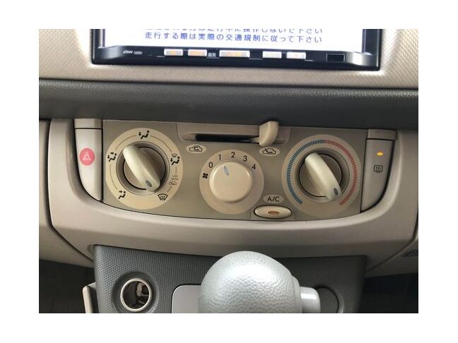 直感的に操作しやすいエアコンパネルです♪