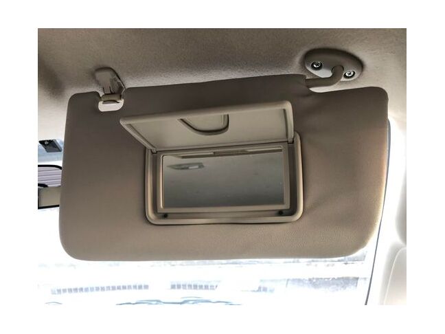 サンバイザーミラー付♪身だしなみチェックにも便利です♪