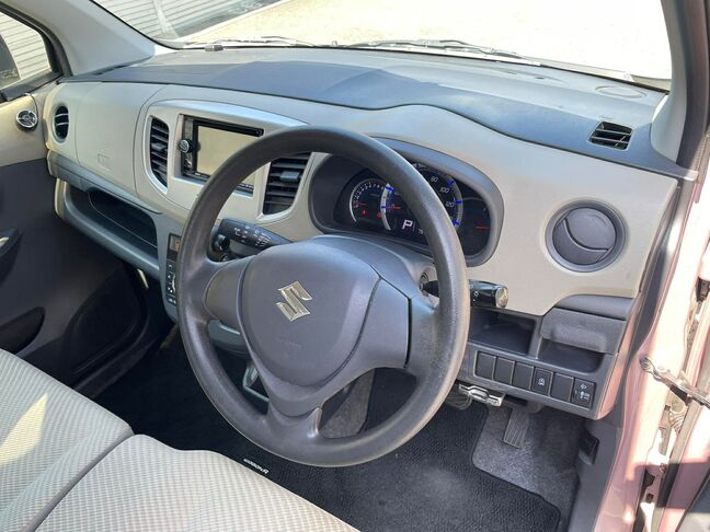 運転席にドリンクホルダーがありドライブにも便利です♪ 運転席にドリンクホルダーがありドライブにも便利です♪