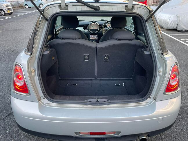 普段のお買い物やお出かけにも便利なラゲッジスペースです♪